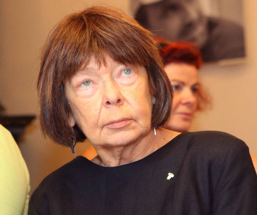 Eglė Juodvalkė
