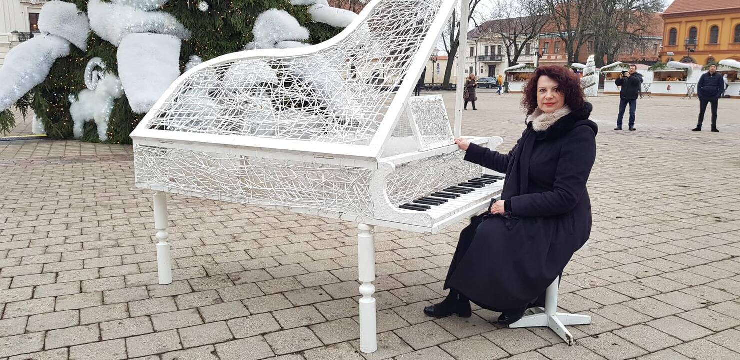 Pilnatvė: Kauno soroptimisčių klubo prezidentė R.Adamonienė savo gyvenimo neįsivaizduoja be visuomeninės veiklos.
