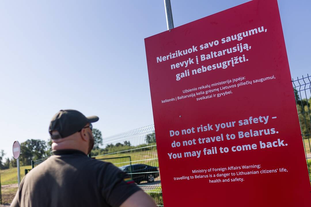 Nuo kelionių į Baltarusiją bandys atgrasyti plakatais: pavojinga sveikatai ir gyvybei