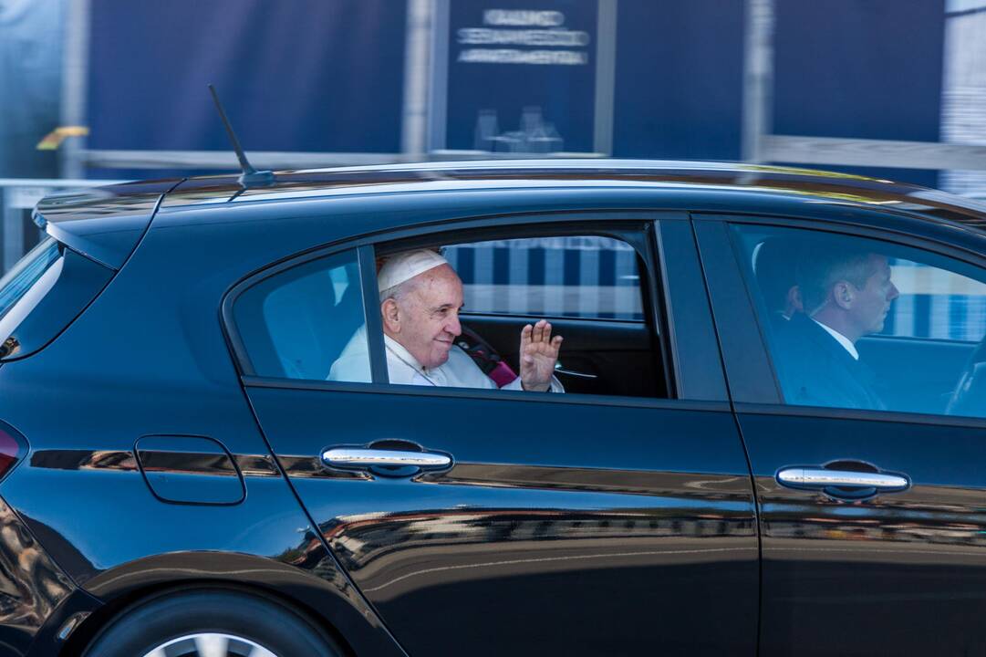 Popiežius Pranciškus atvyko į Kauną