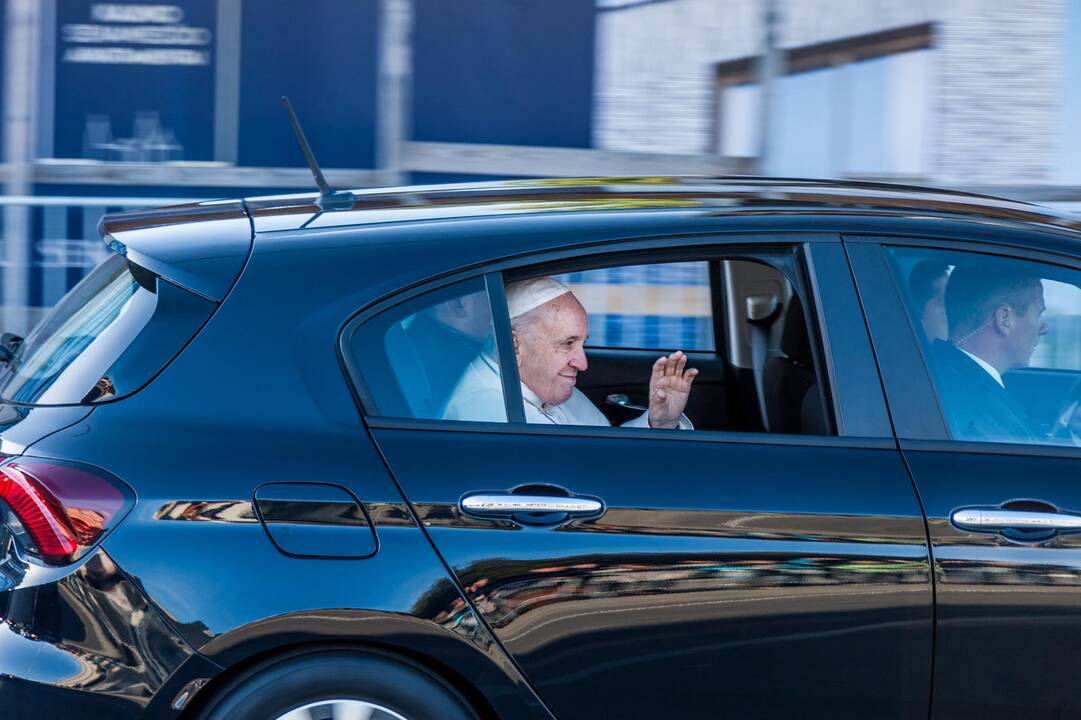 Popiežius Pranciškus atvyko į Kauną