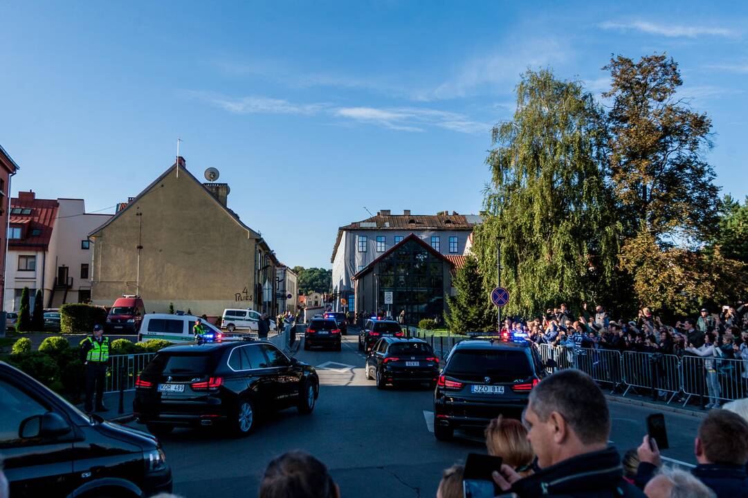 Popiežius Pranciškus atvyko į Kauną