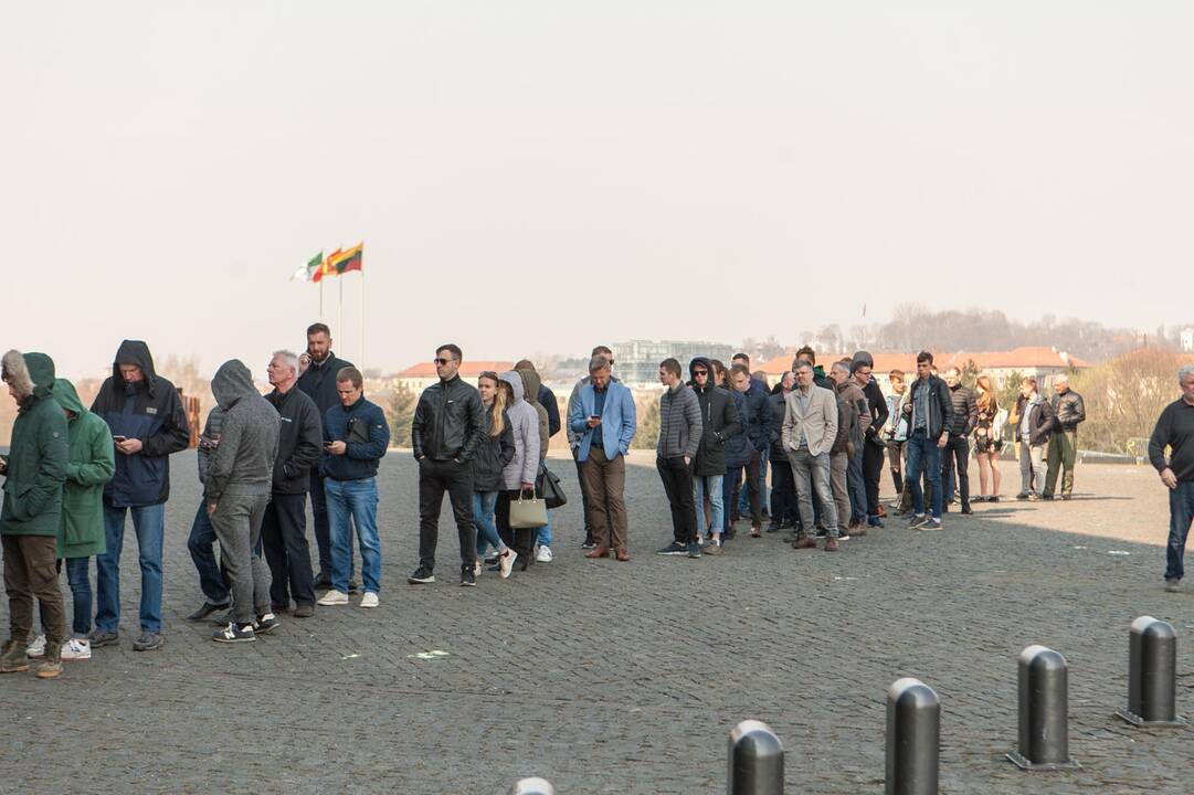 Eilės prie bilietų į "Žalgirio" varžybas