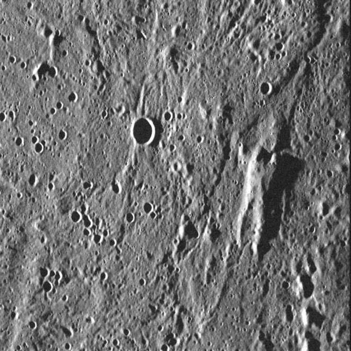 NASA kosminių tyrimų zondas sudužo Merkurijuje, baigęs 11 metų trukusią misiją