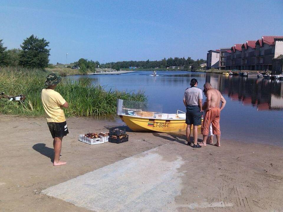 Palangos pareigūnai nubaudė beveik 100 prekeivių
