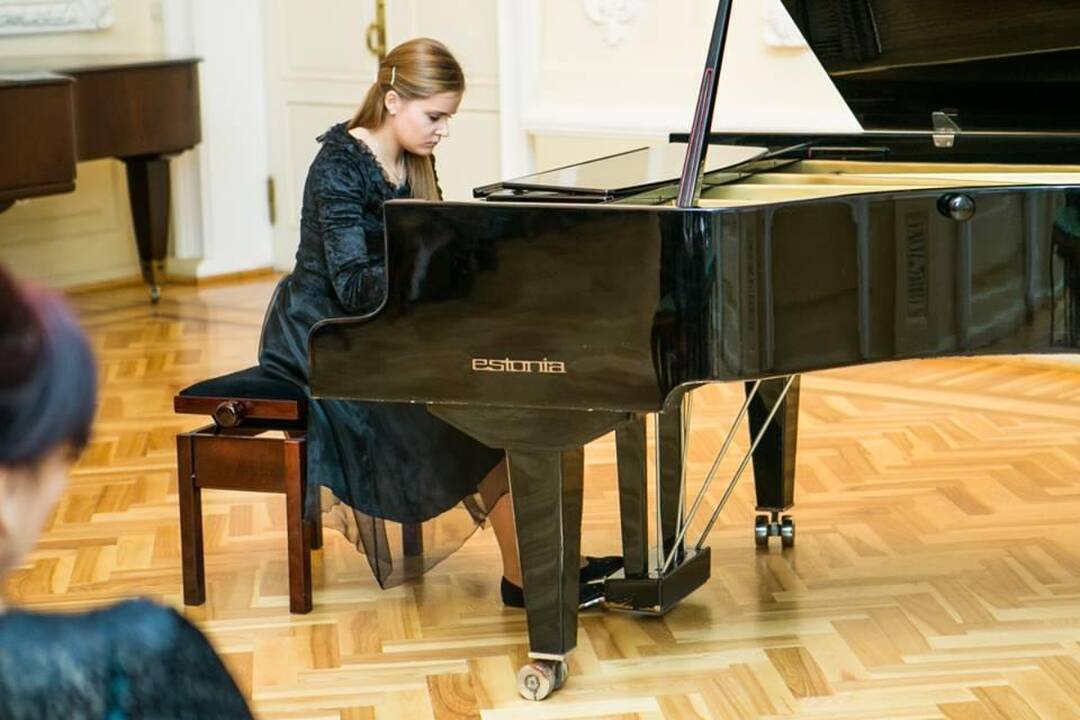 D.Domarkaitė.