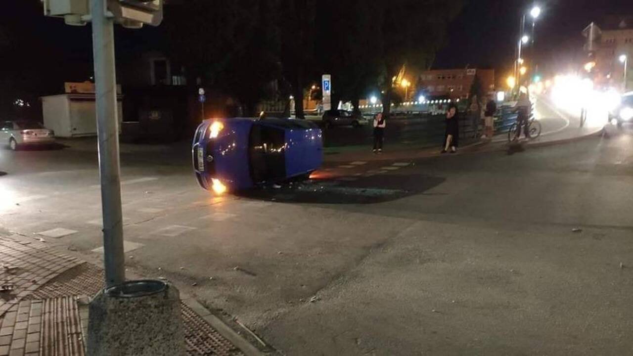 Vėlų vakarą Klaipėdoje – „Volkswagen Polo” ir BMW susidūrimas