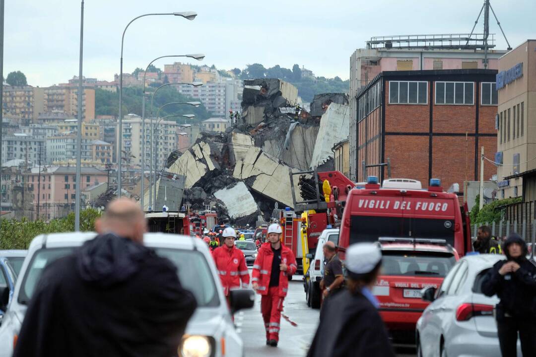 Nugriuvęs viadukas Italijoje