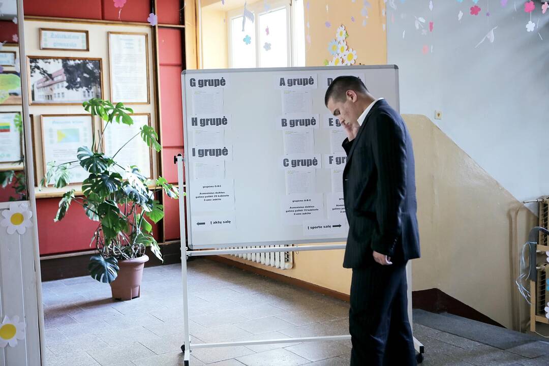 Įpusėjo brandos egzaminų sesija