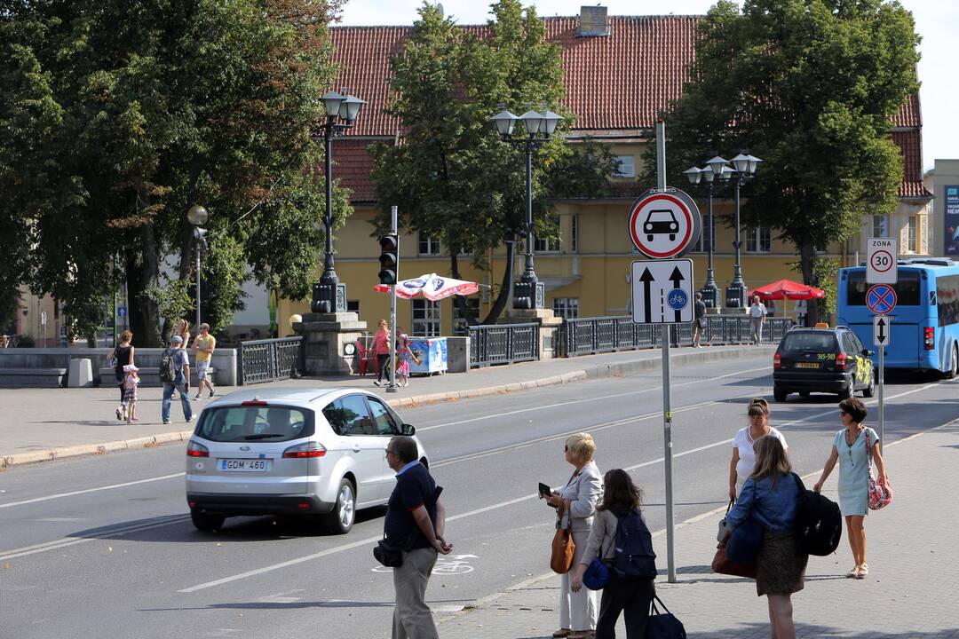 Pažeidėjai Tiltų gatvėje – sezoniniai