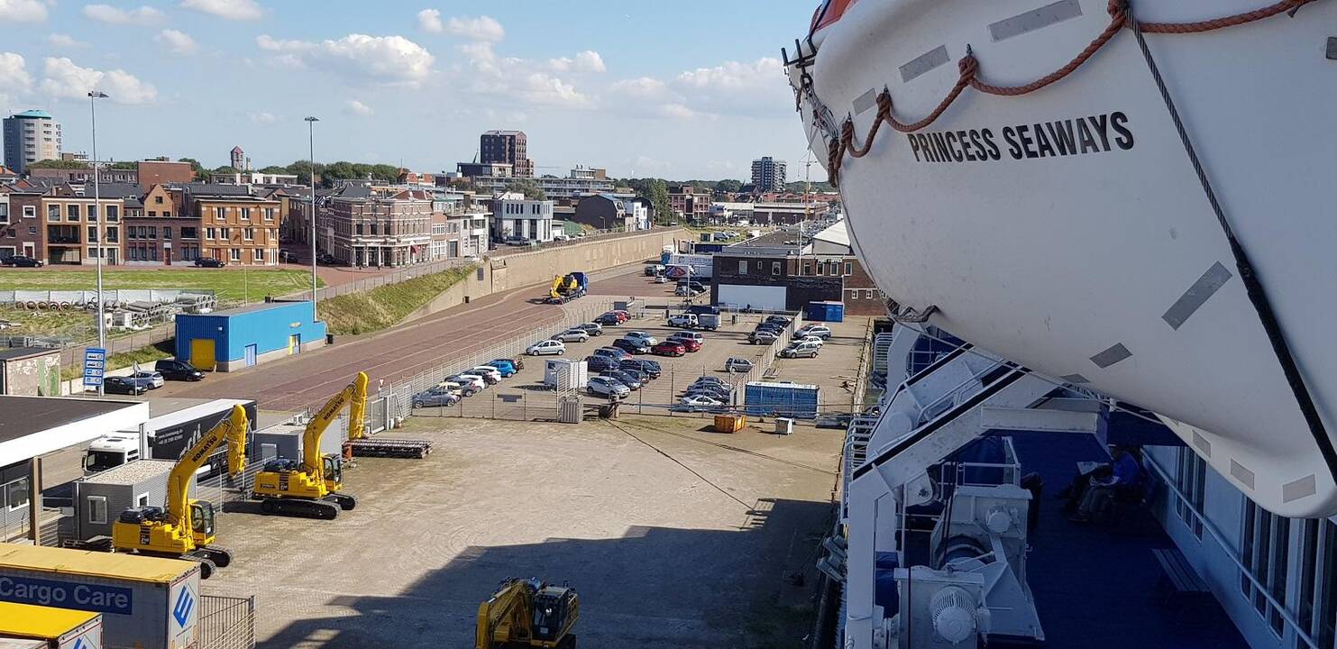 Vietovė: Ijmuideno uostas prie Šiaurės jūros žvelgiant nuo laivo „Princess Seaways“.