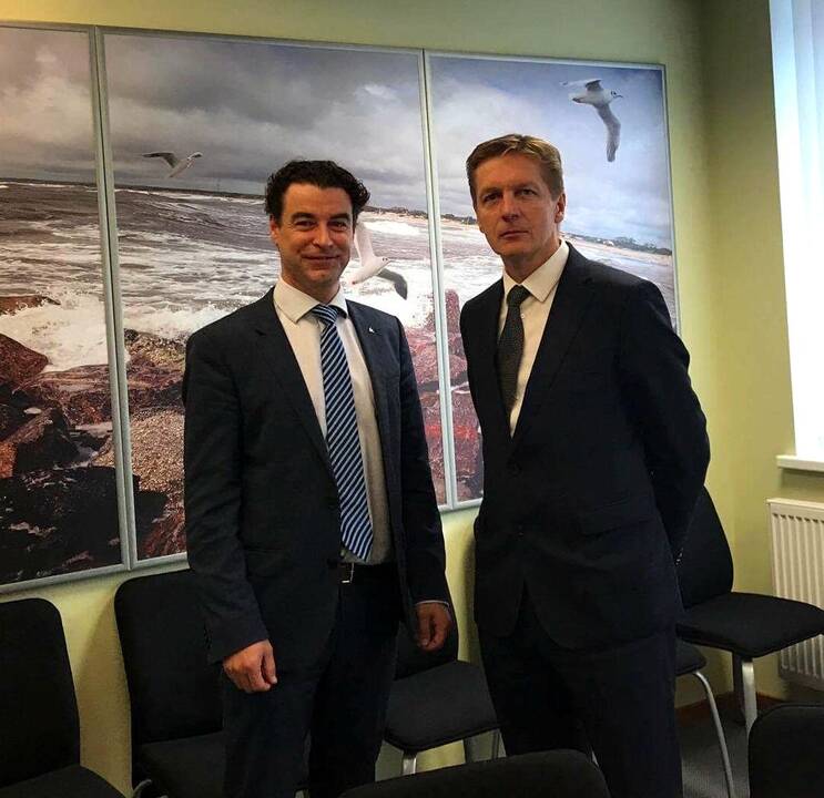 Procesas: SGD paskirstymo stotyje SGD jau perkraunamos į autocisternas.