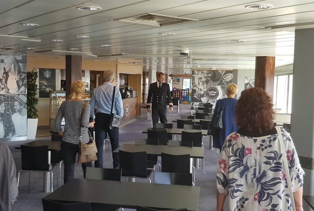 Vietovė: Ijmuideno uostas prie Šiaurės jūros žvelgiant nuo laivo „Princess Seaways“.