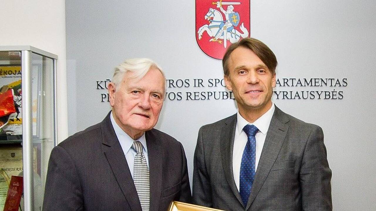 "Sporto garbės žvaigždė" – Prezidentui V. Adamkui
