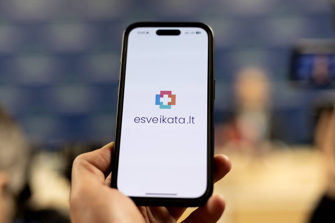 Sveikatos ministerijoje pristatyta nemokama pacientams skirta e. sveikatos programėlė