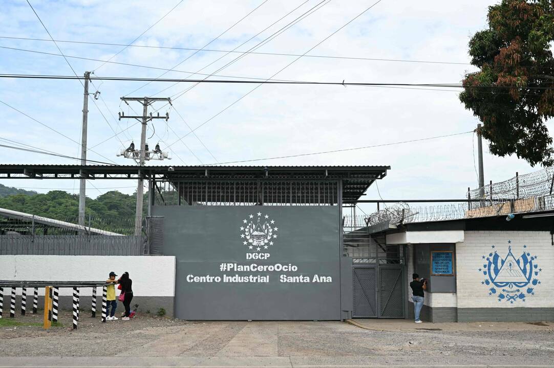 Neteisingai deportuotas salvadorietis sugrąžintas į JAV ir sulaikytas