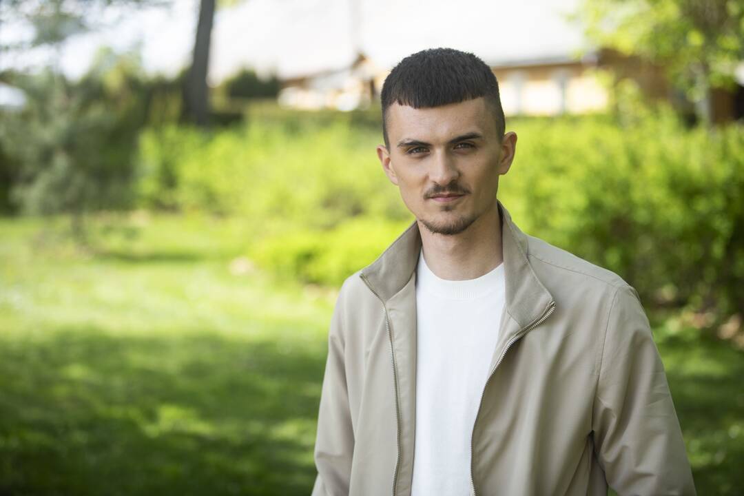 Jaunas ūkininkas apie svajonių pasimatymą traktoriuje: šį grožį suprastų ne visos