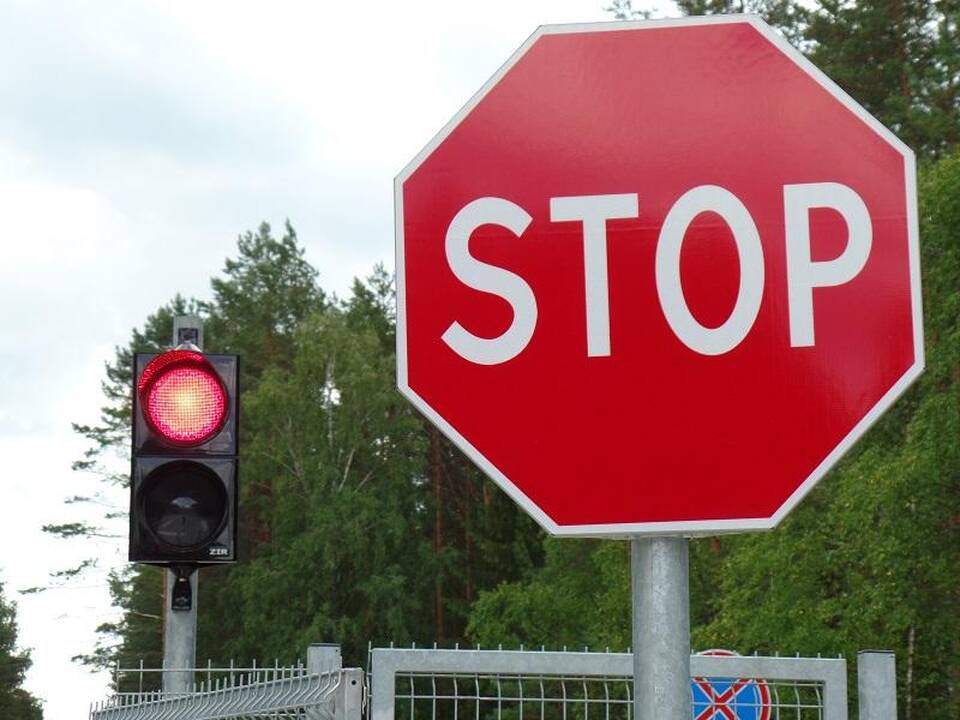 Lenkijoje mėnesiui atnaujinama sienų kontrolė