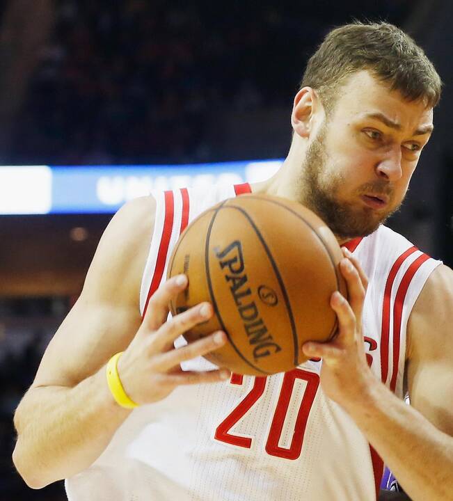 D. Motiejūnas neišgelbėjo "Rockets" komandos nuo nesėkmės
