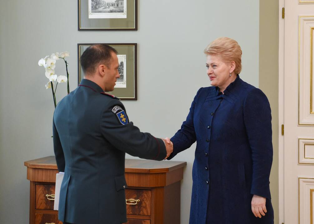 Prezidentė susitiko su policijos generaliniu komisaru Linu Pernavu.