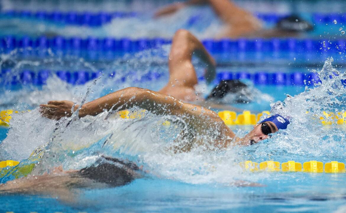 Plaukimo čempionato 50 m rungties peteliške pusfinalyje – M. Sadauskas ir T. Duškinas