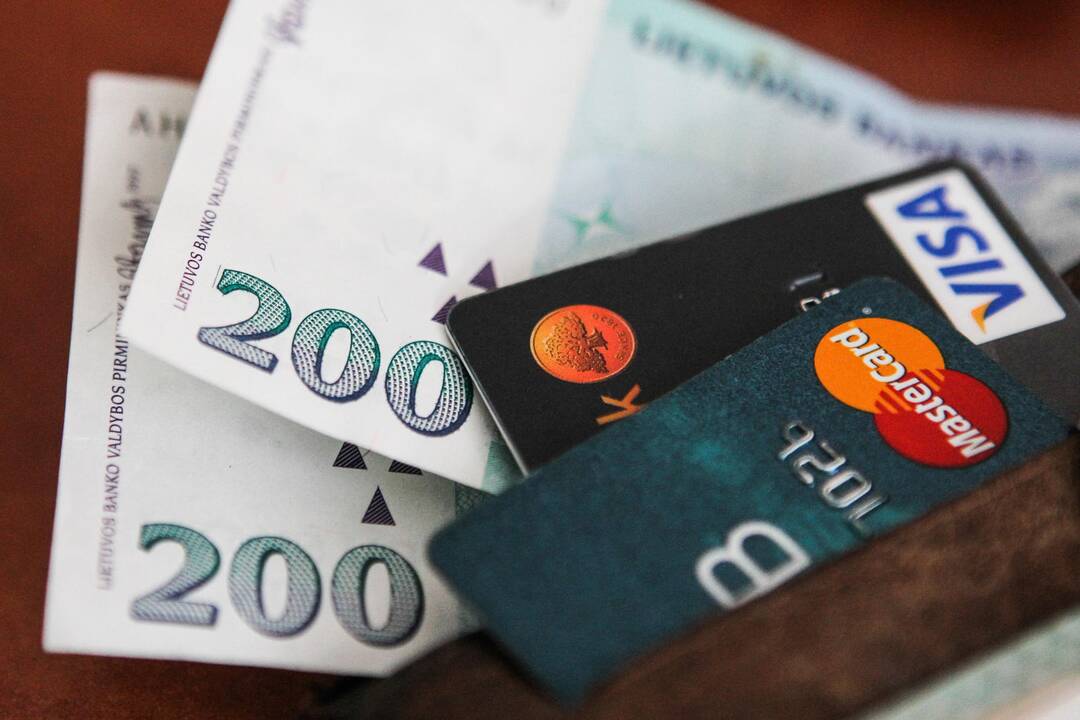 Tyrimas: gyventojai nežino, kiek lėšų gali skirti paskolai grąžinti
