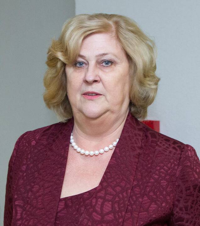 Sveikatos apsaugos ministrė: taip, aš rūkau 