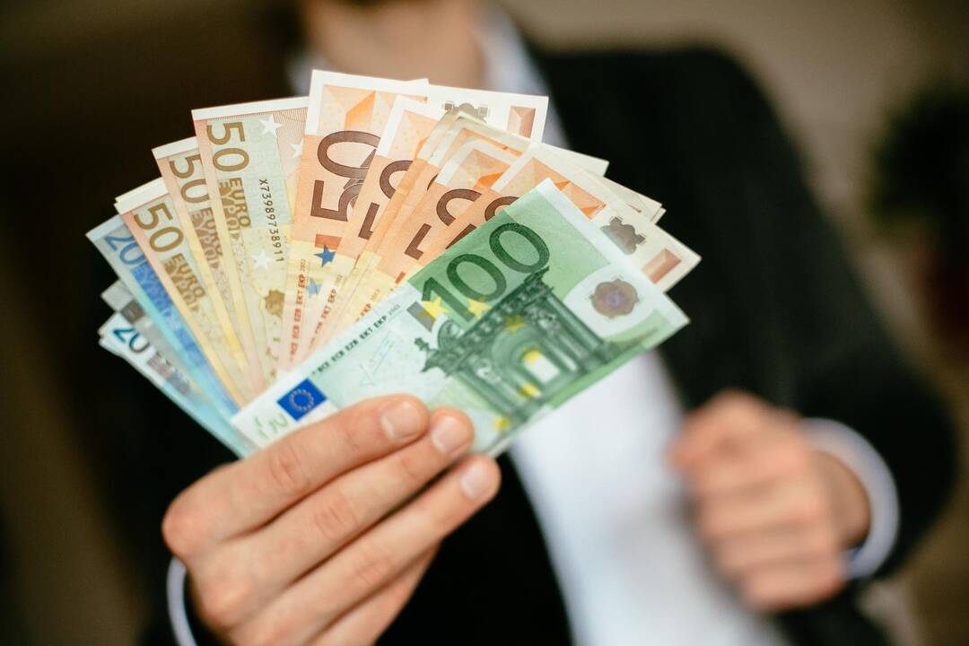 Paviešinti algų vidurkiai klaidins ieškančius darbo?
