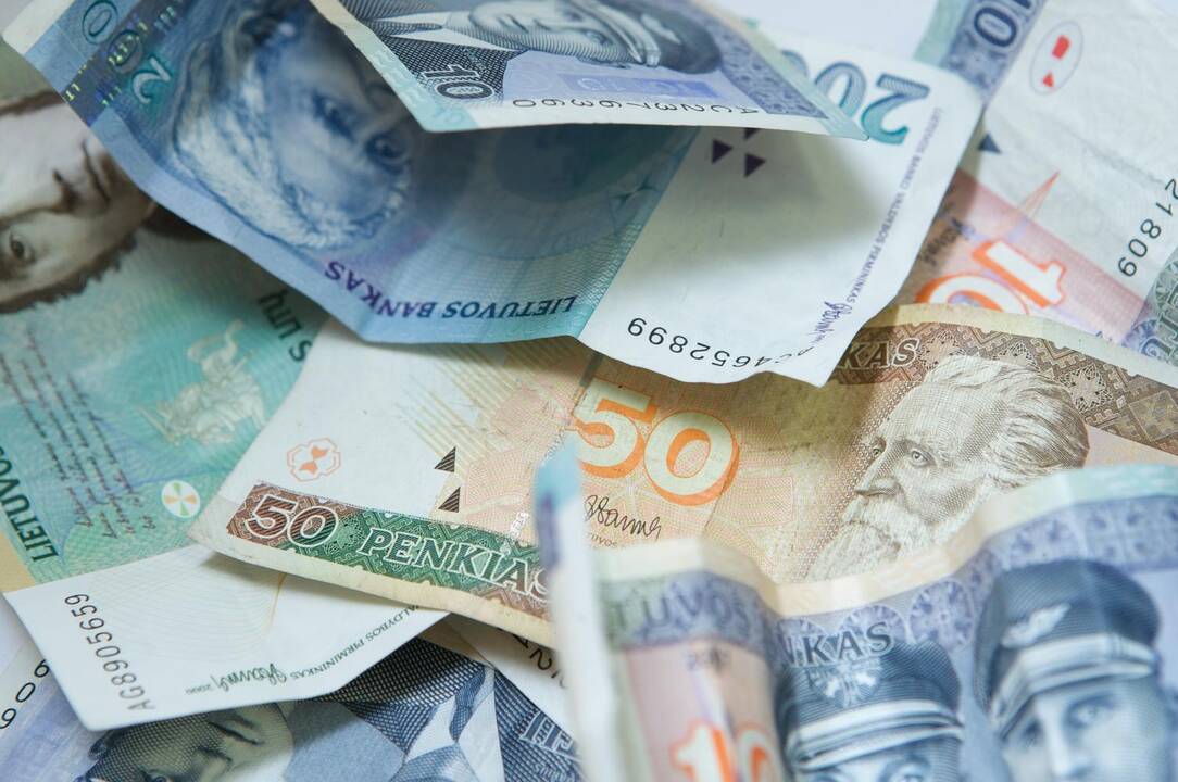 Patikli senutė neteko daugiau nei 30 tūkst. litų