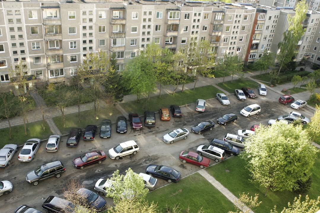 Kaip neapsigauti pildant naują automobilio pirkimo-pardavimo sutartį?