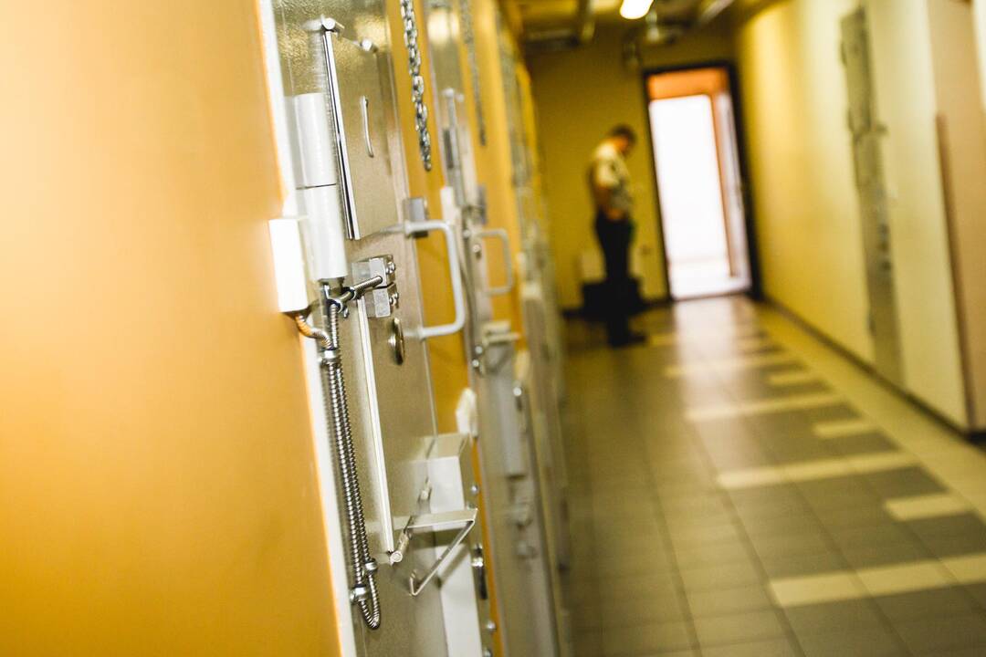 Jonavos rajone rastas sumuštos moters kūnas, įtariamasis sulaikytas