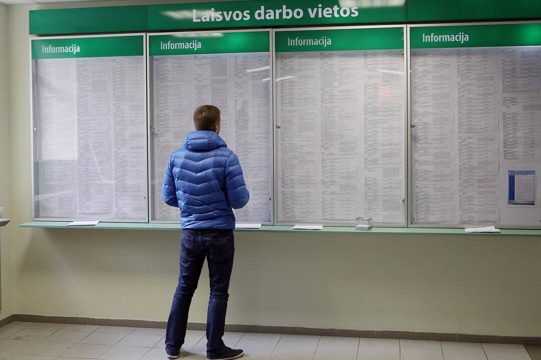 Nedarbas didelis, bet darbuotų trūksta