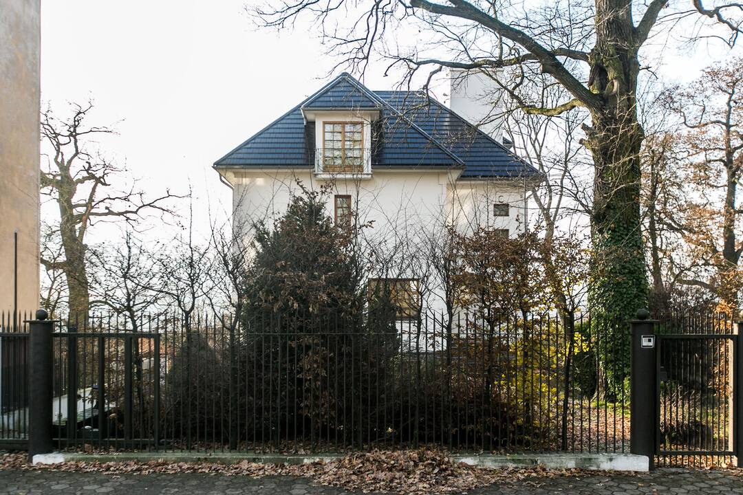 V. Romanovo namas