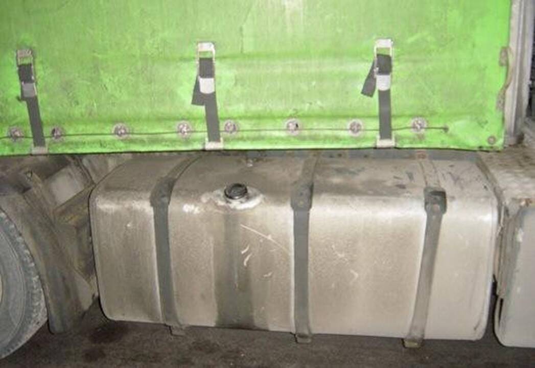Įkliuvo kuro duomenis klastoję vairuotojai