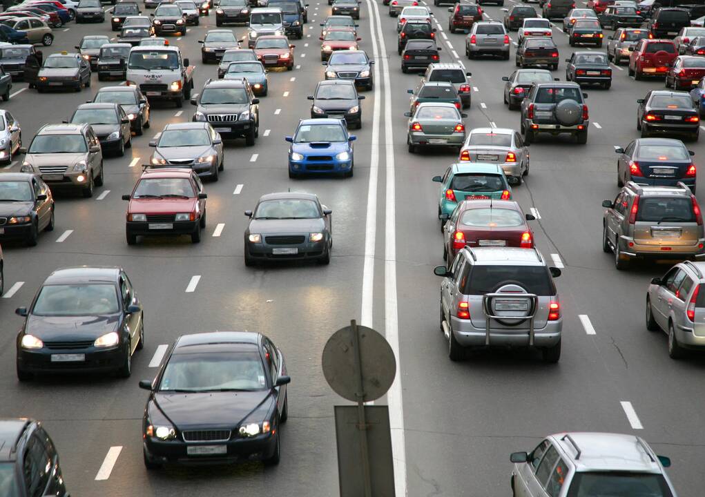 Helsinkio užmojis – iki 2050-ųjų iš gatvių ištremti automobilius