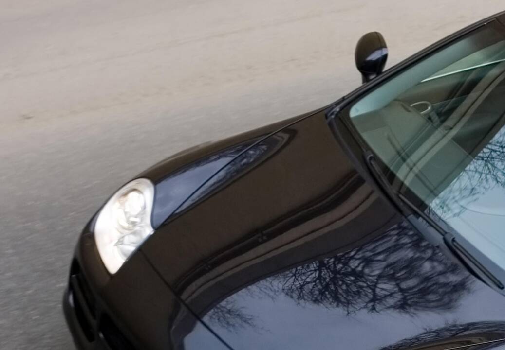 Pavogė automobilio žibintus už 14 tūkst. litų