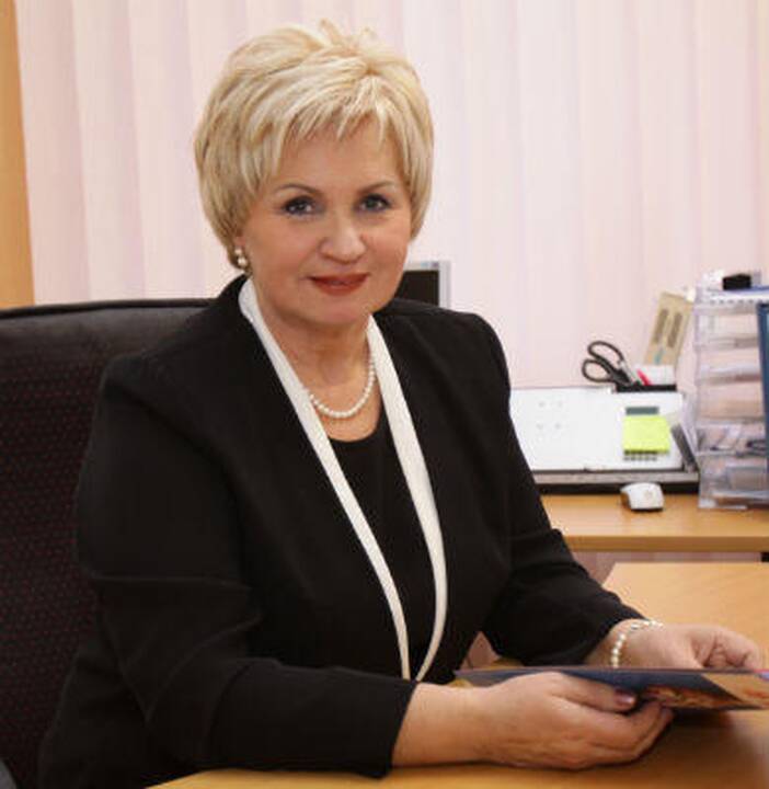 A. Kaušpėdienė