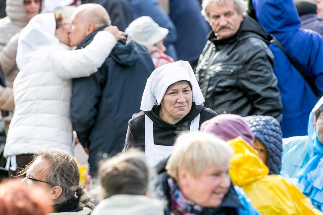 Popiežius Pranciškus meldėsi Santakos parke