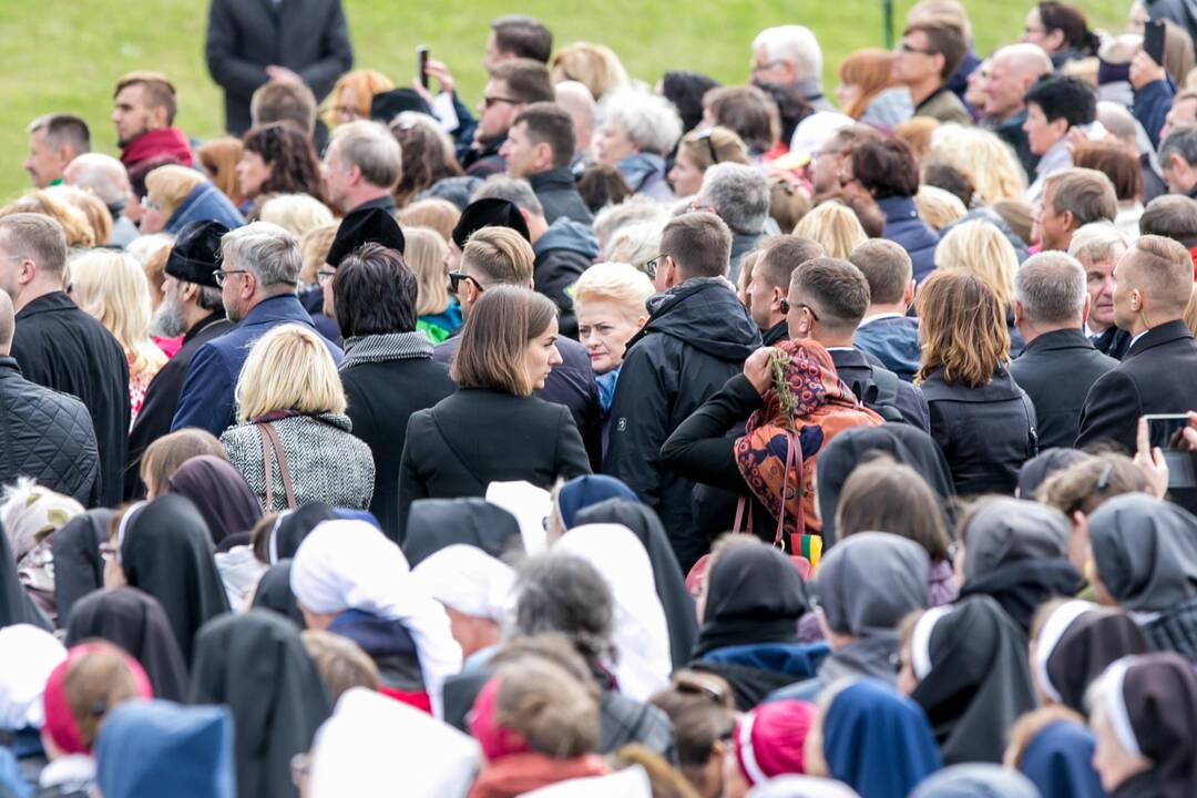 Popiežius Pranciškus meldėsi Santakos parke