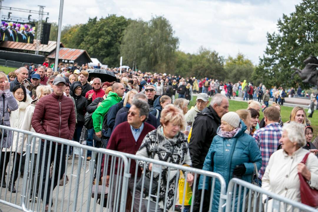 Popiežius Pranciškus meldėsi Santakos parke