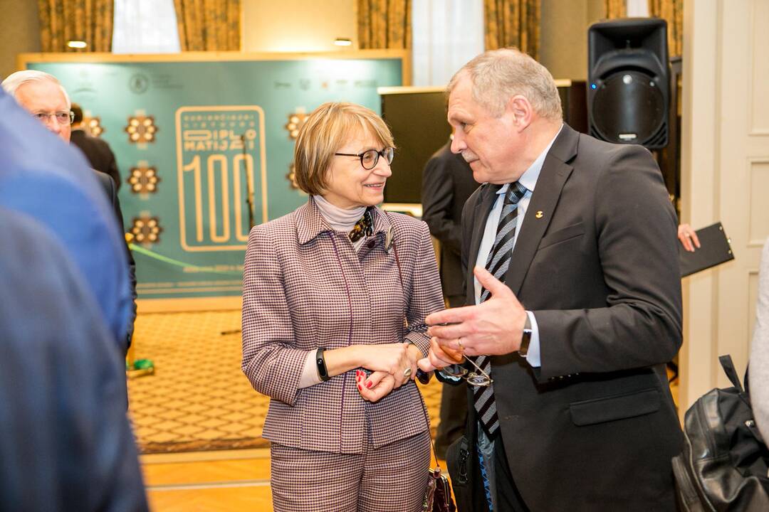 Parodos „Kuriančiajai Lietuvos diplomatijai – 100“ atidarymas