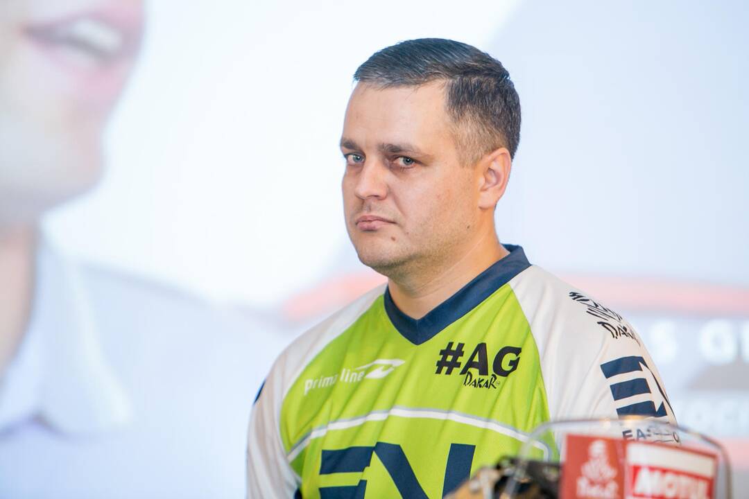 Dakaro ralyje debiutuosiančio Arūno Gelažninko komandos pristatymas