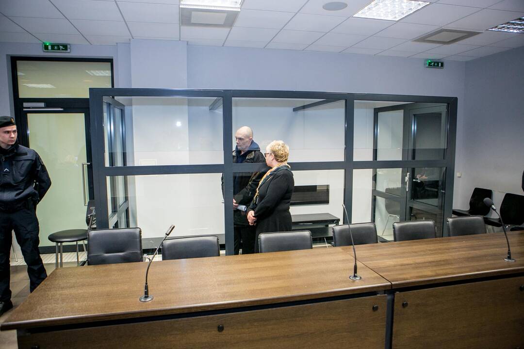 Kirgizijos piliečio, kaltinamo kolegos nužudymu, teismas