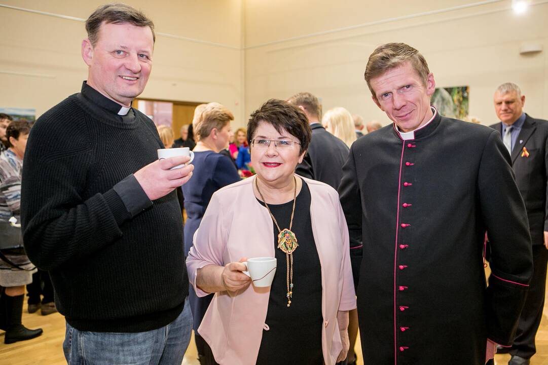 Raudondvaryje įteikti Kauno rajono garbės ženklai