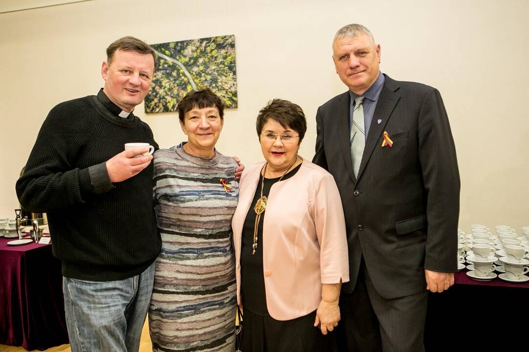 Raudondvaryje įteikti Kauno rajono garbės ženklai