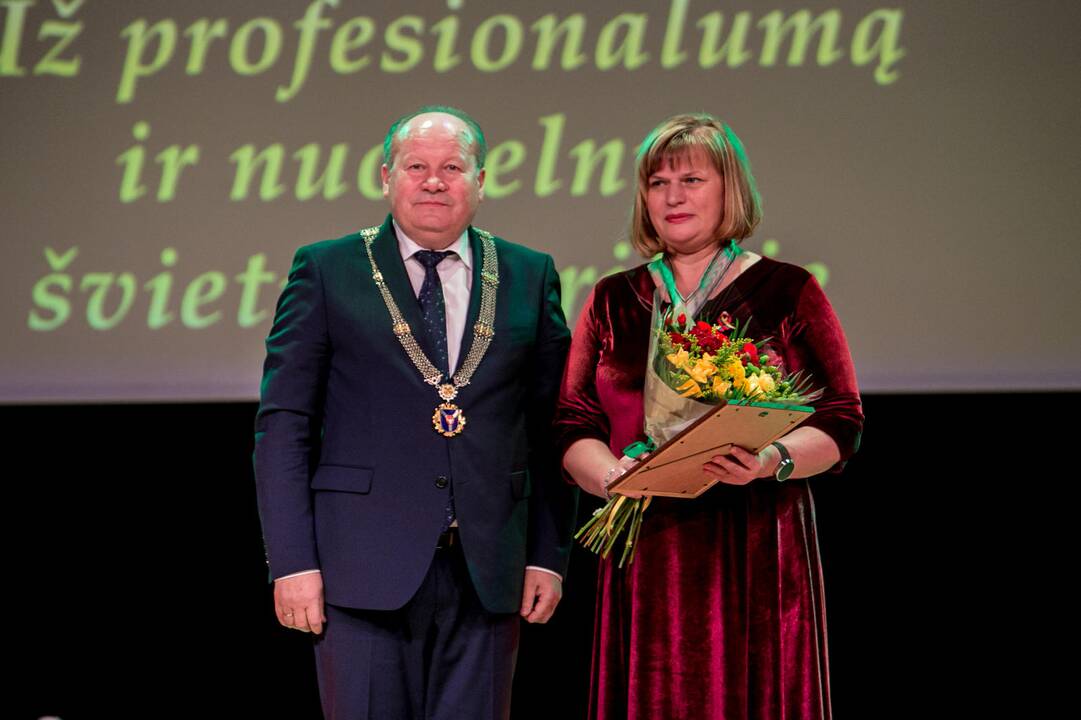 Raudondvaryje įteikti Kauno rajono garbės ženklai
