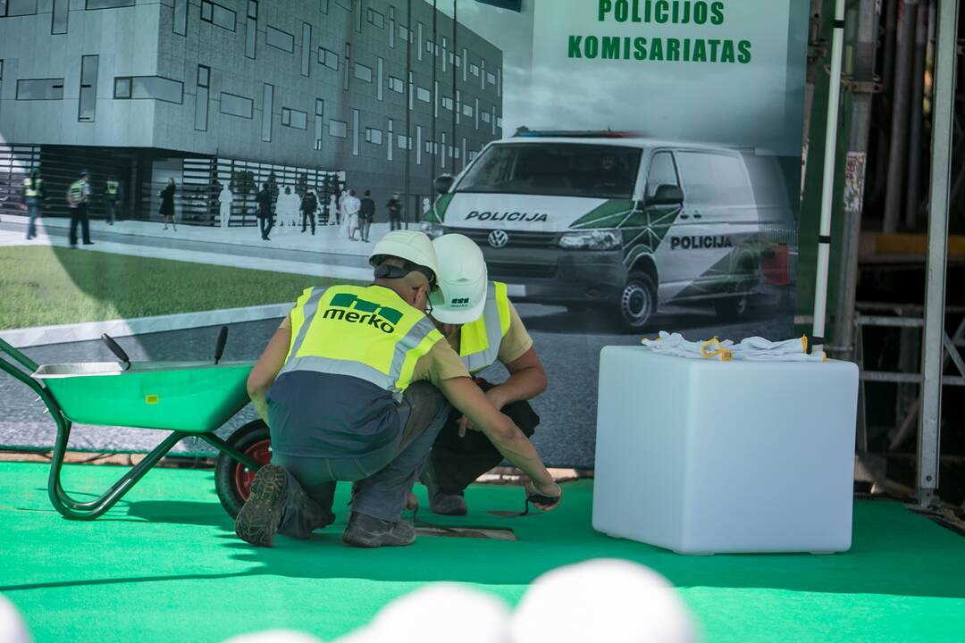 Naujojo policijos komisariato kapsulės įkasimas