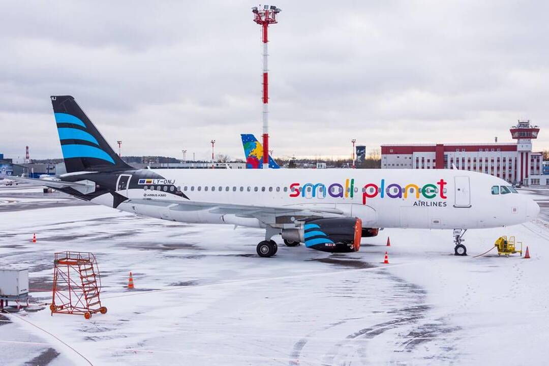 "Small Planet Airlines" kitais metais tikisi pervežti daugiau keleivių
