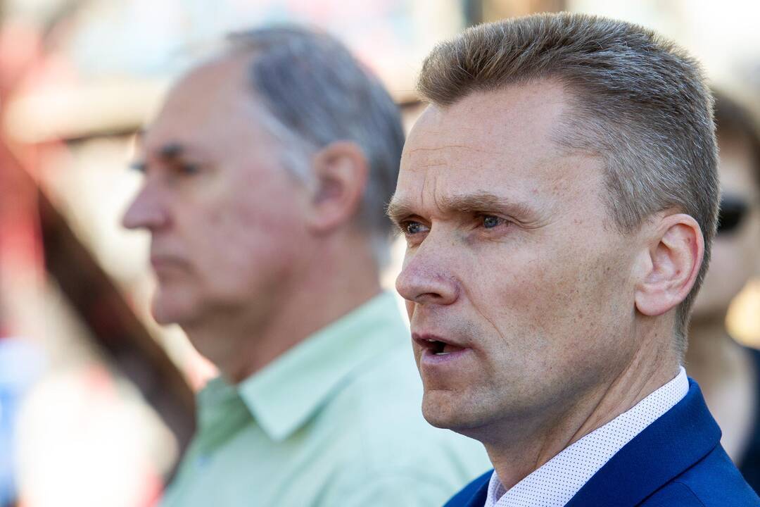Vilniuje pradėtas griauti pastatų kompleksas