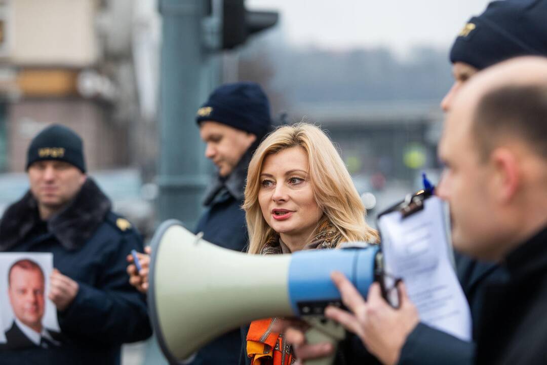 Pareigūnų įspėjamasis protestas